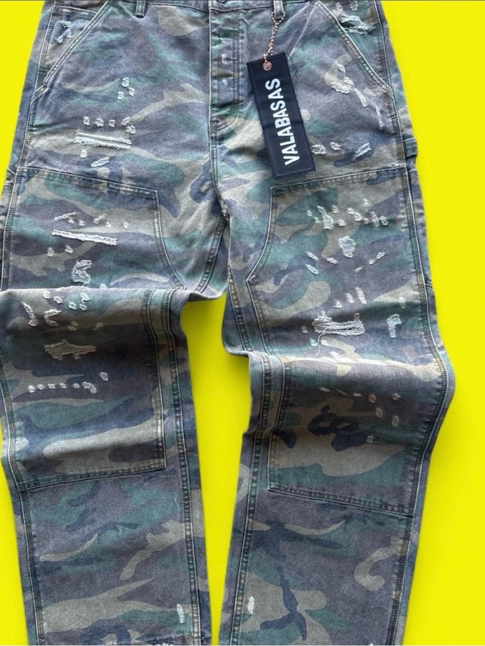 VALABRASAS Men’s Camo Distressed Utility Pants - Green